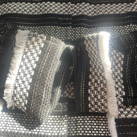 AirField Striped Black and White Blazer - Picture 9 of 17